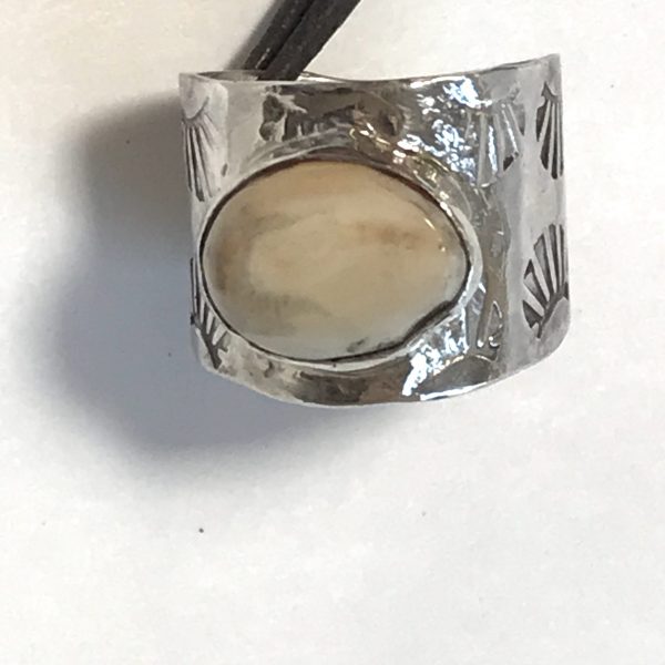 Elk Ivory ring Photo